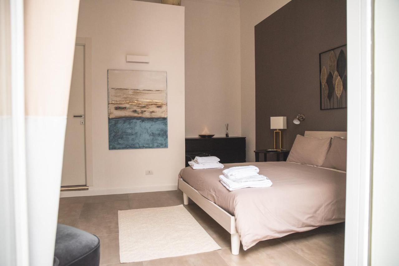 Large Double Room Balcony,762604504:JPEG
