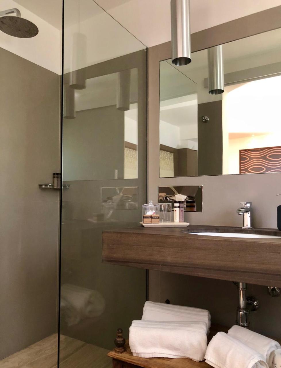 Deluxe Double or Twin Room with Spa Bath,944692927:JPEG