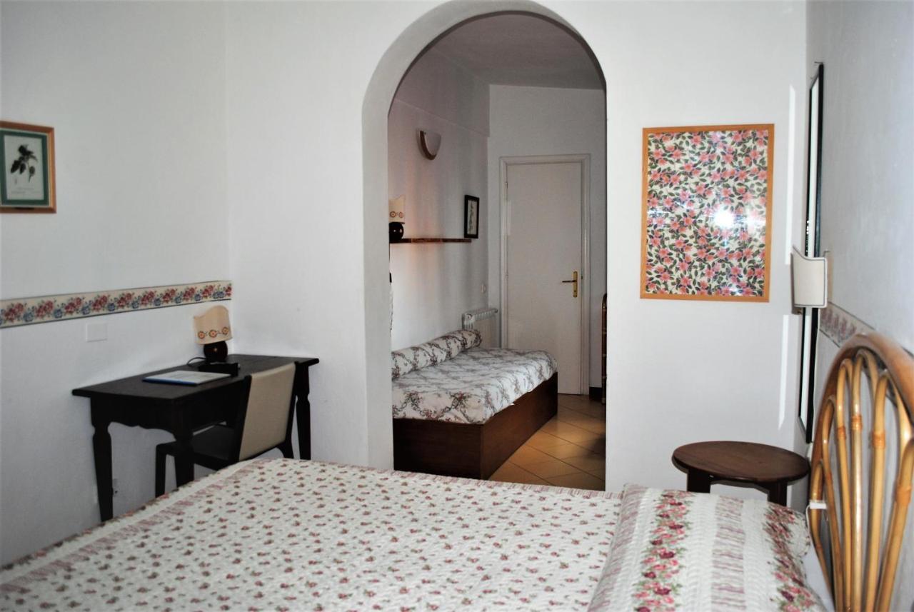 Standard Triple Room with Sea View,765400414:JPEG