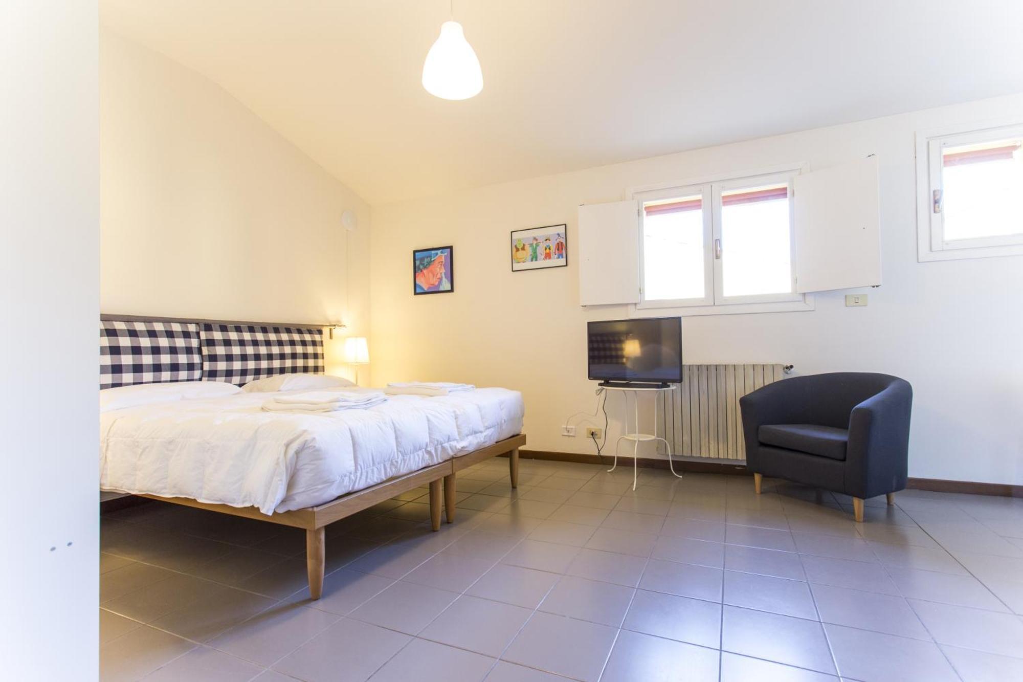 Studio Apartment