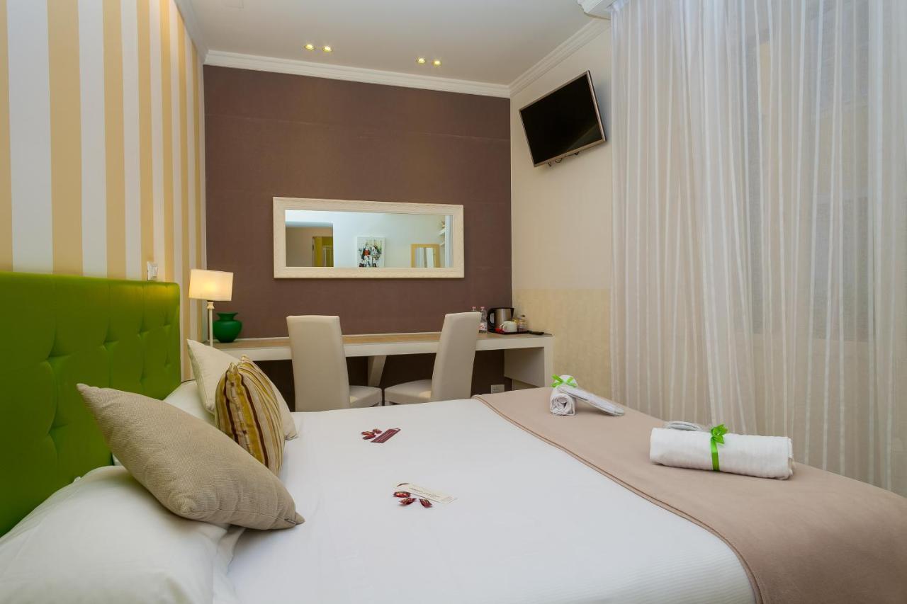 Quarto Standard com Cama de Casal ou 2 de Solteiro