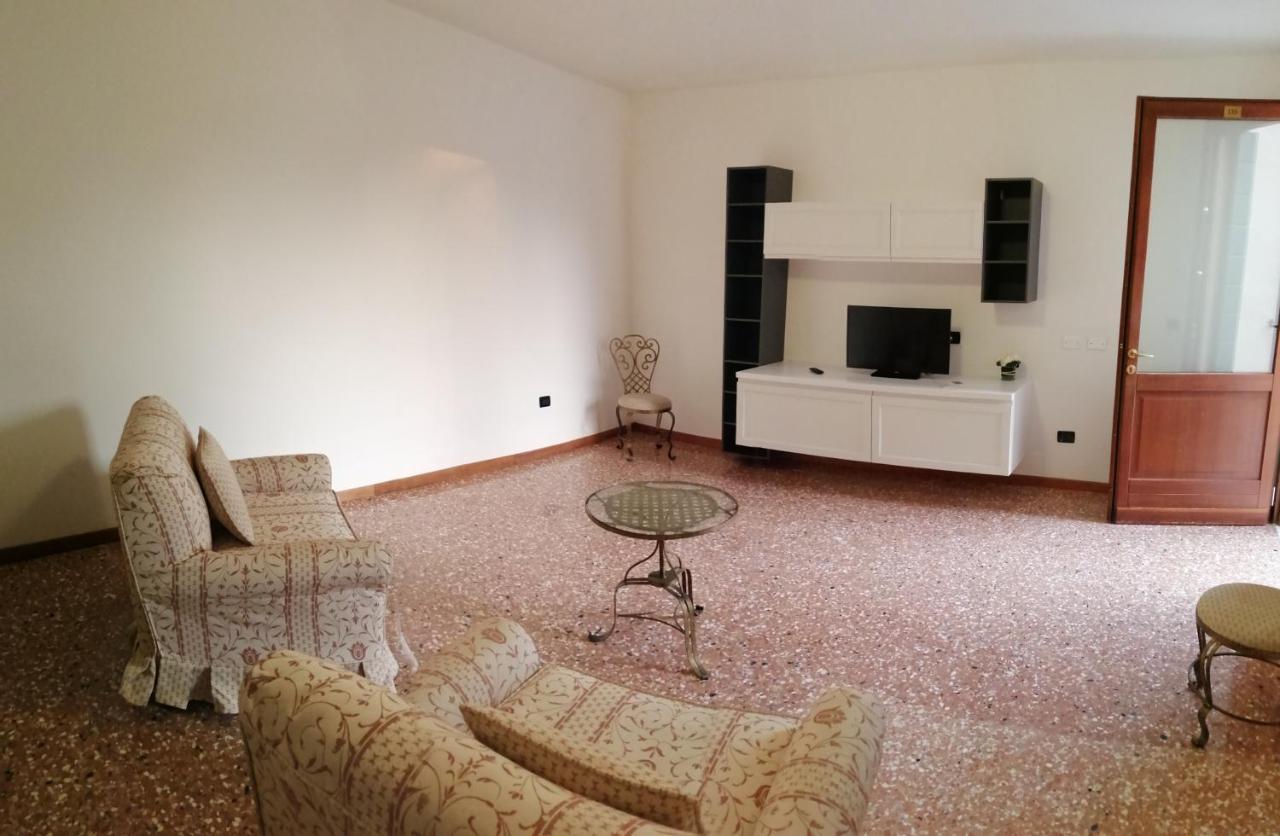 Deluxe Suite,775763380:JPEG