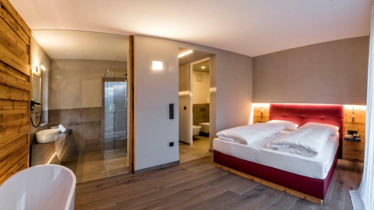 Suite Balcony,776833600:JPEG