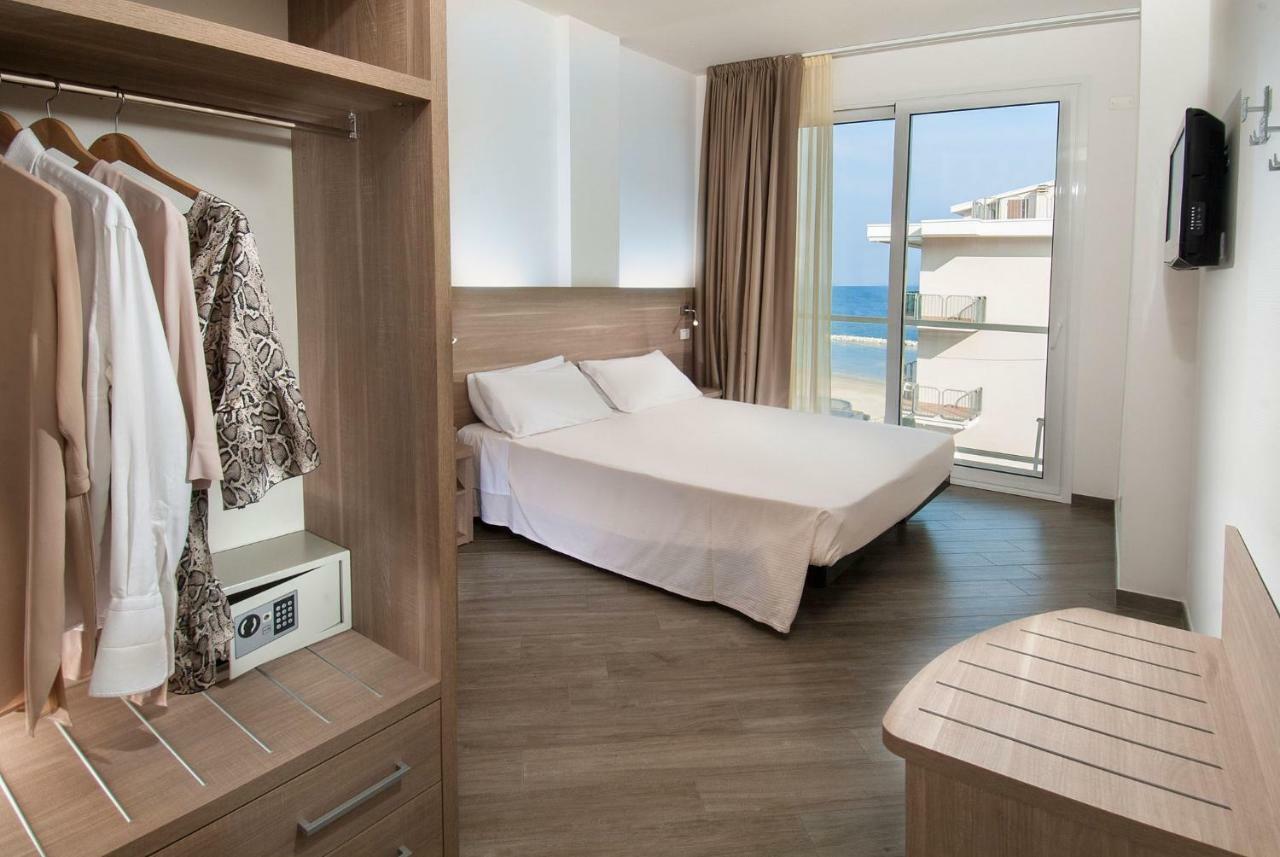 Double or Twin Room Partial Sea View