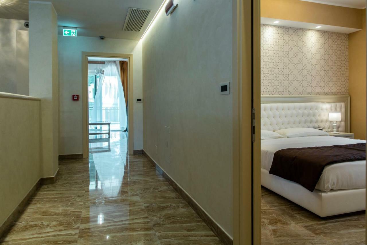 Junior Suite with Terrace,779234901:JPEG