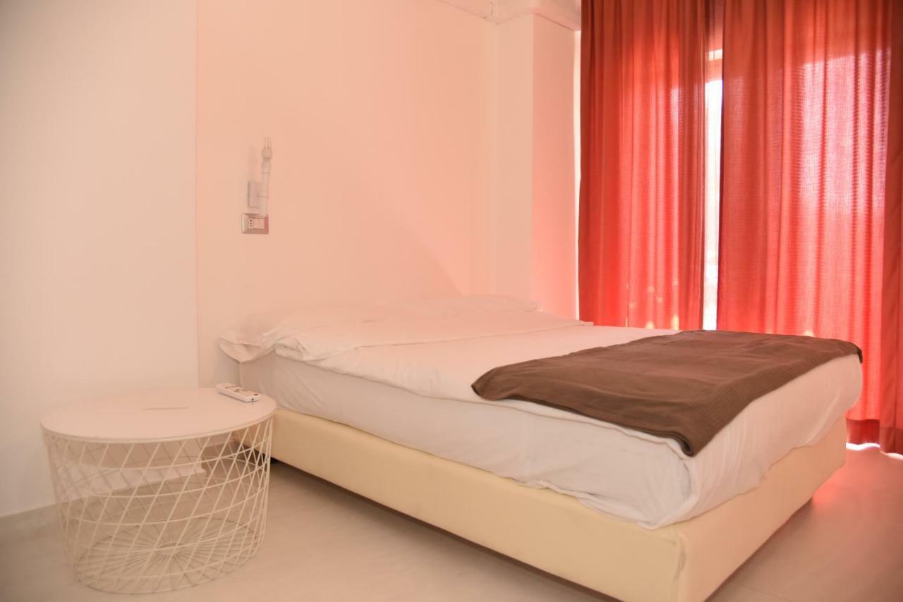 Budget Double Room,779399637:JPEG