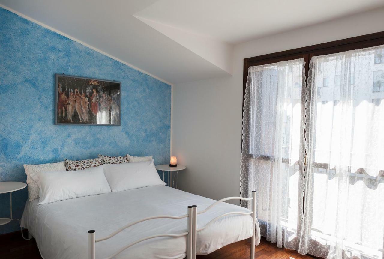 Camera Matrimoniale/Doppia con Letti Singoli con Bagno Privato Esterno