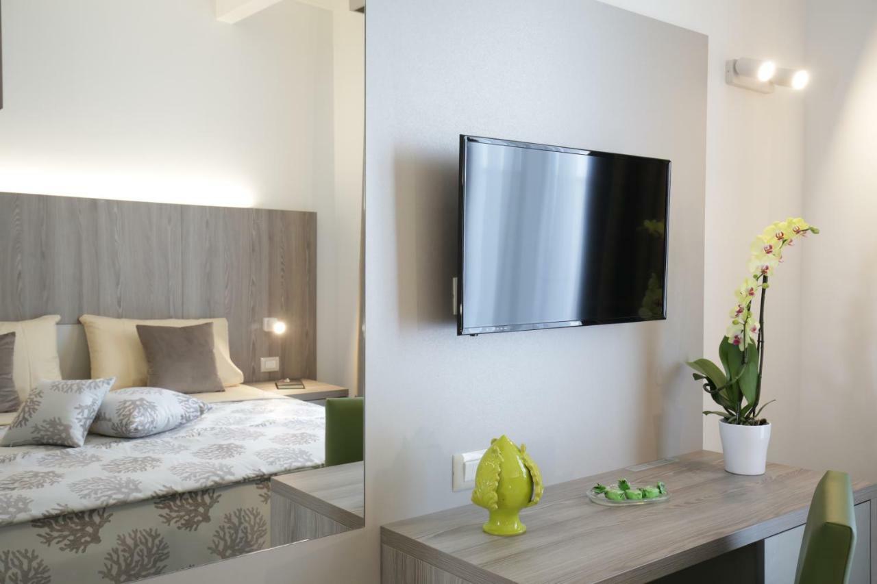 Comfort Triple Room (2 Adults + 2 Children)