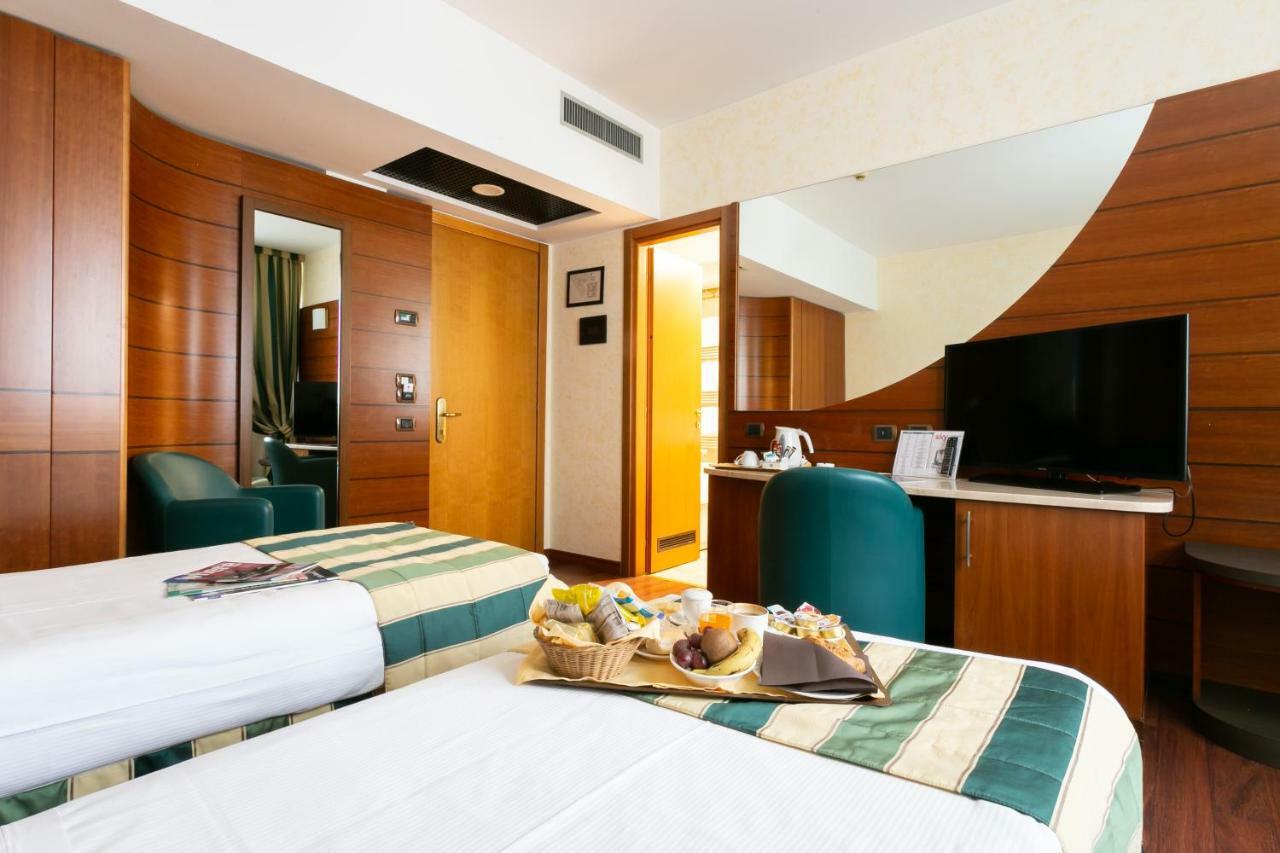 Standard Twin Room,1028975422:JPEG