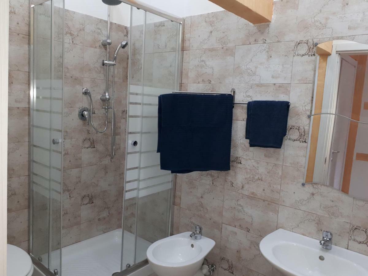 Camera Matrimoniale con Bagno Privato