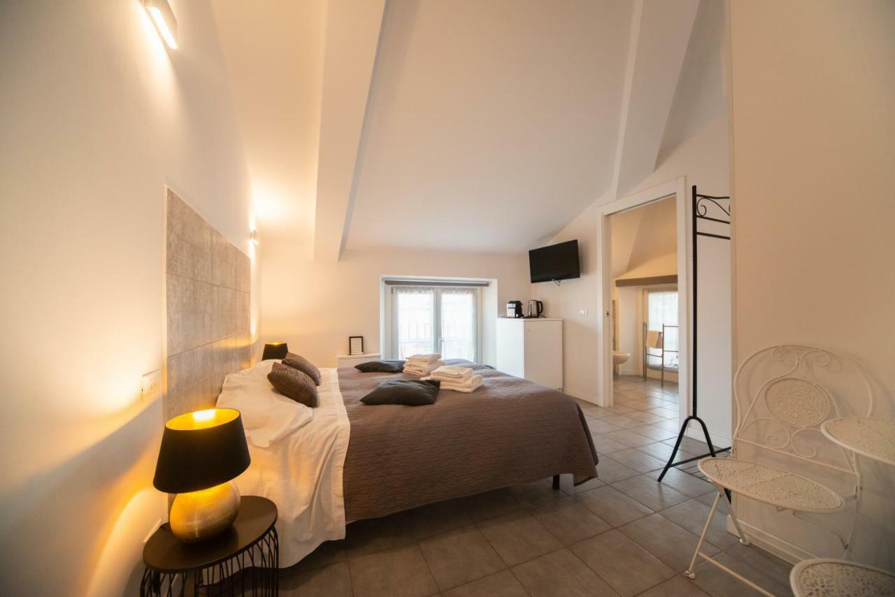 Standard Double Room,791401119:JPEG