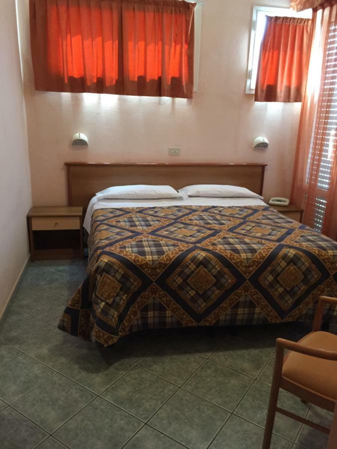 Standard Double Room,790282884:JPEG
