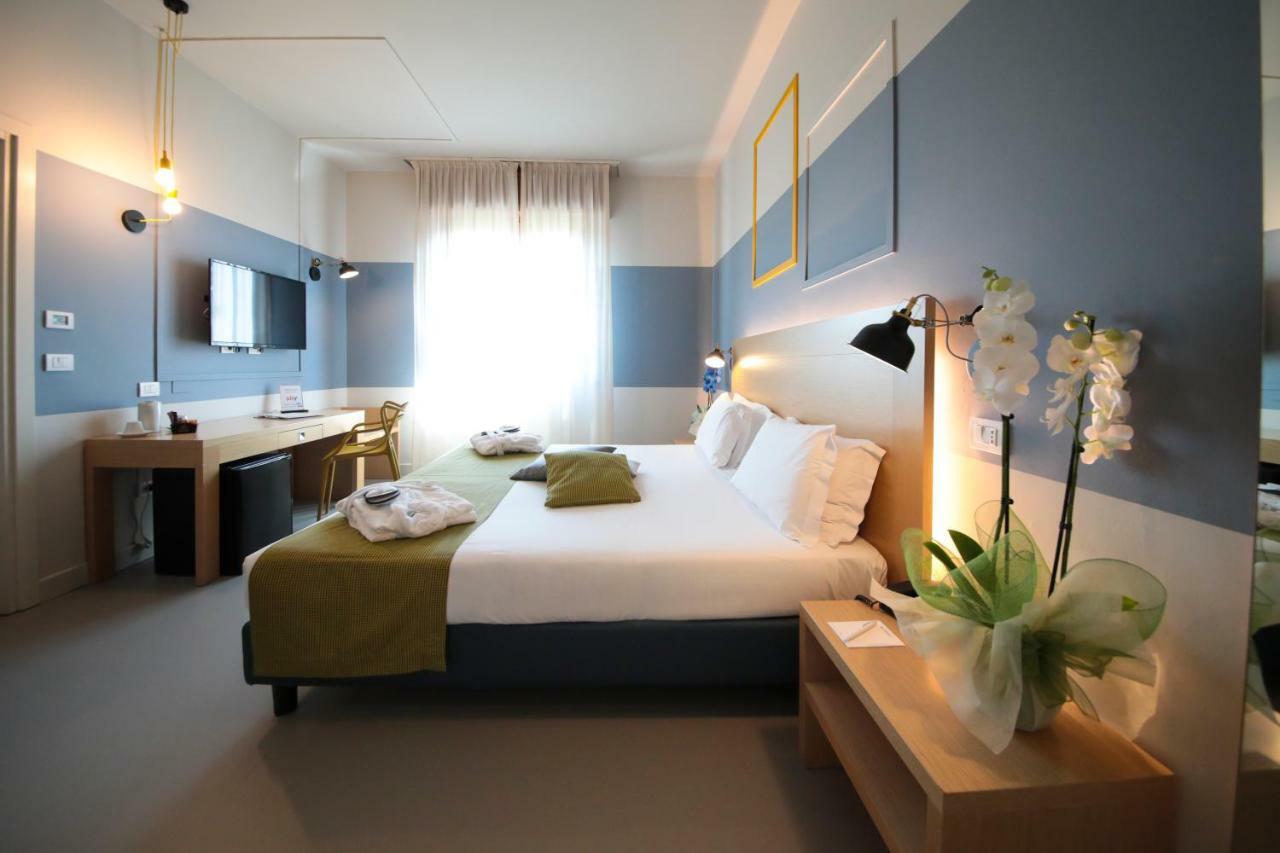 Superior King Room,974883139:JPEG