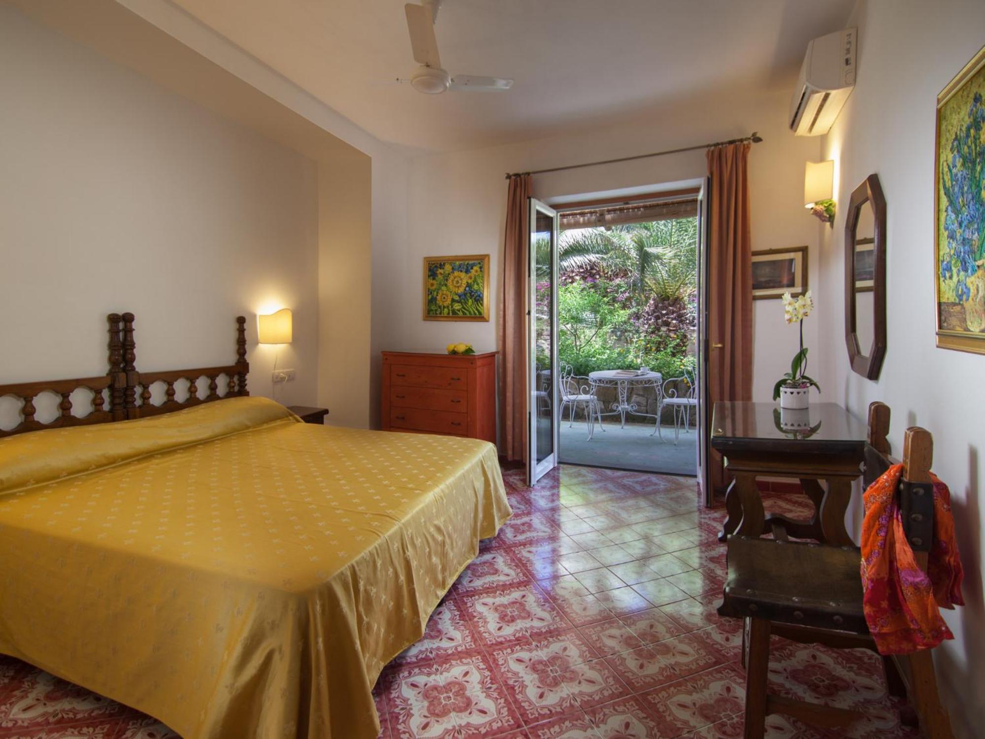 Standard Double or Twin Room,1216268149:JPEG