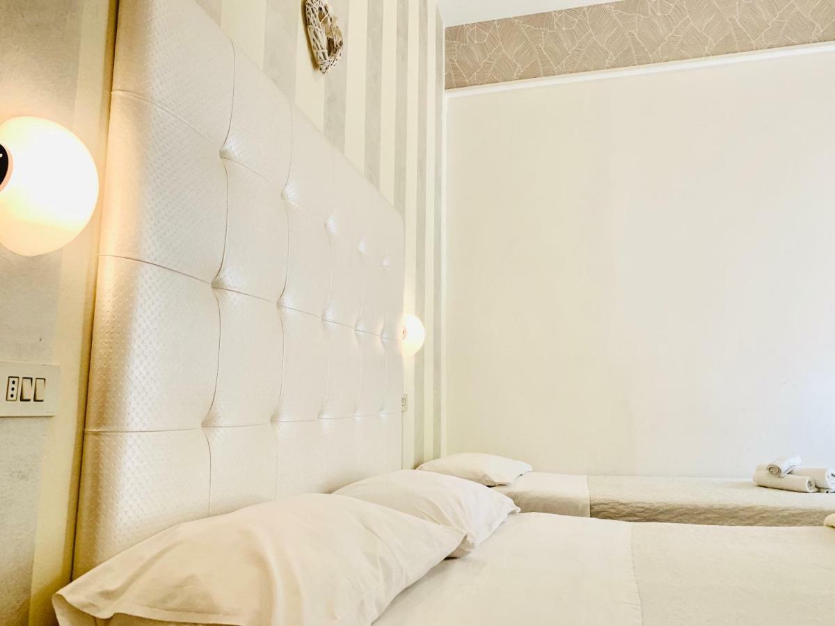 Classic Triple Room,1339426670:JPEG