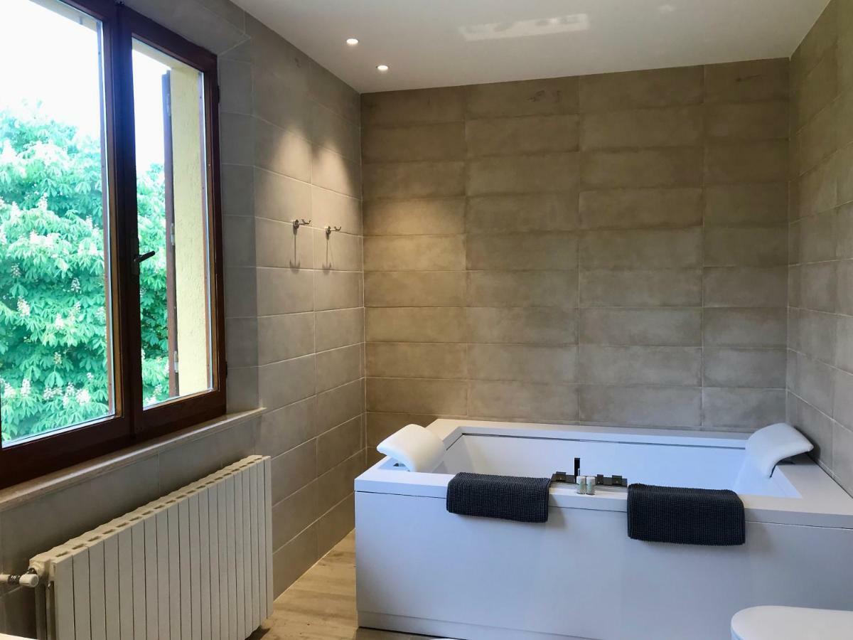 Deluxe Double Room Bath,1598443039:JPEG