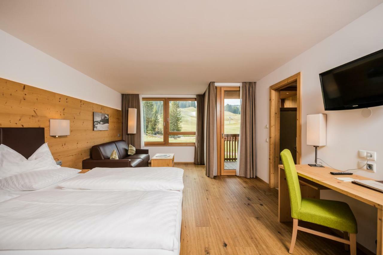 Doppel- oder Zweibettzimmer