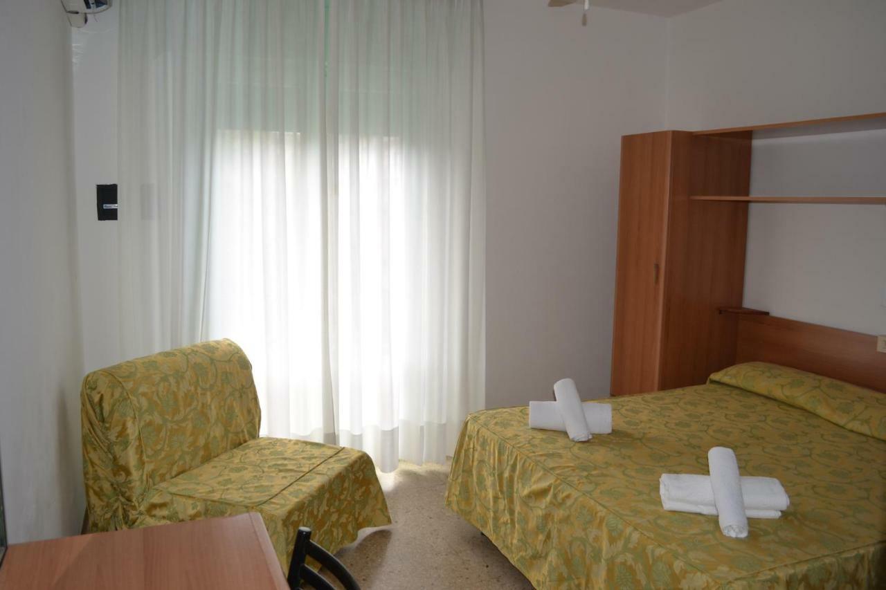Dreibettzimmer