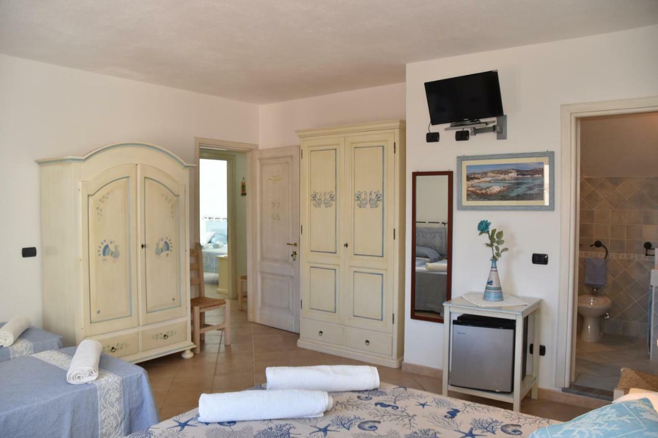Family Room Private Bathroom