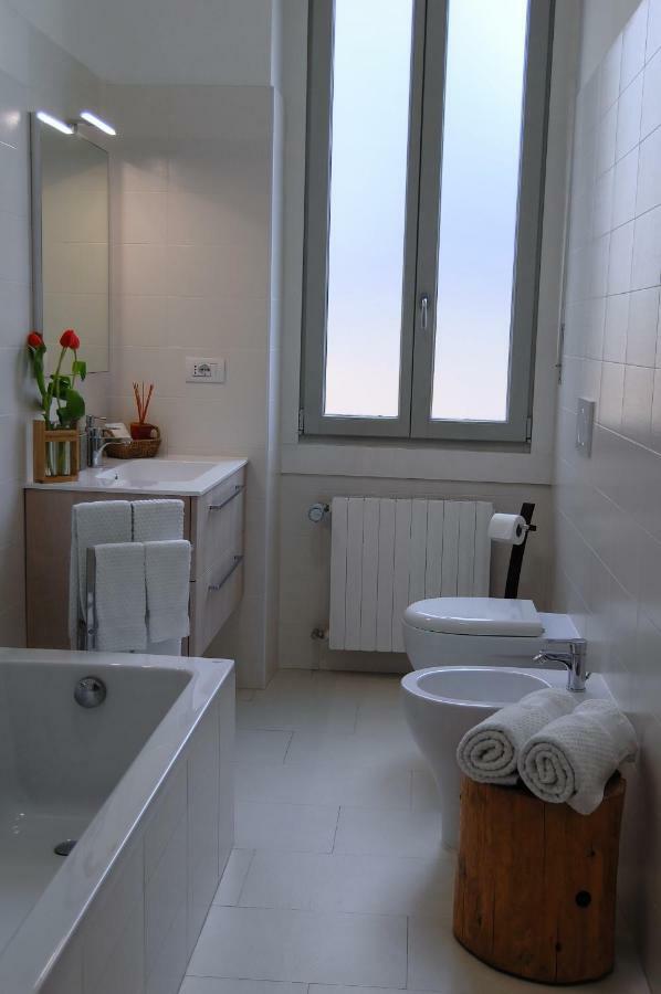 Double Room Private External Bathroom,807619704:JPEG