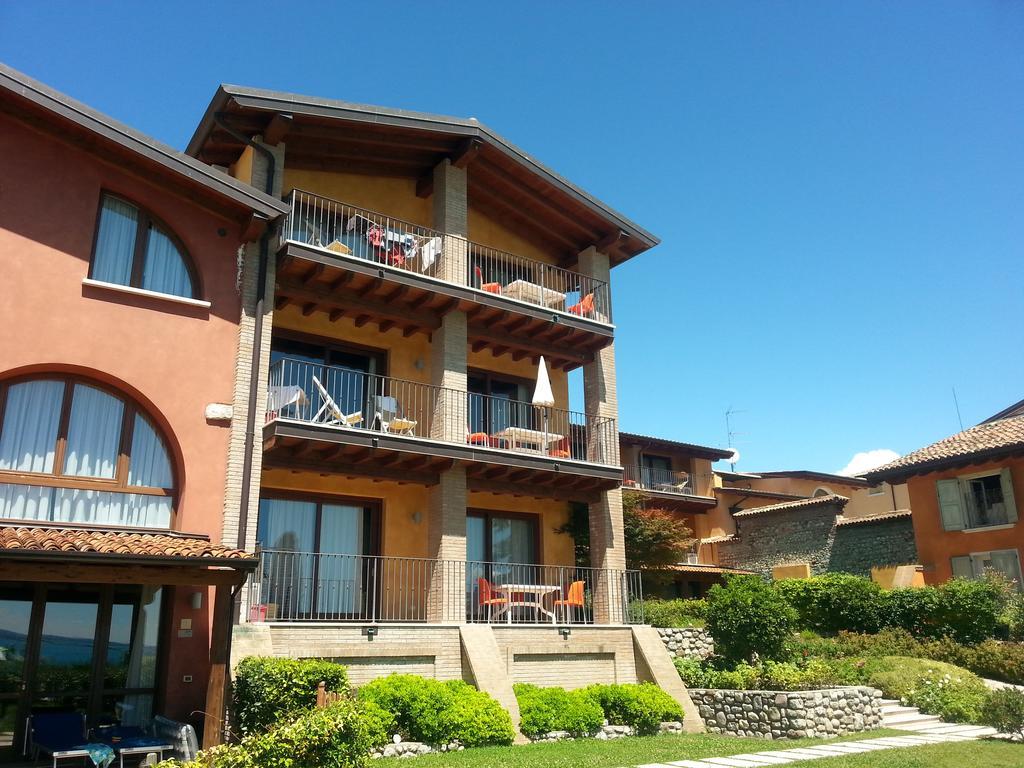 Elegantes Apartment mit 2 Schlafzimmern, Balkon und Seeblick