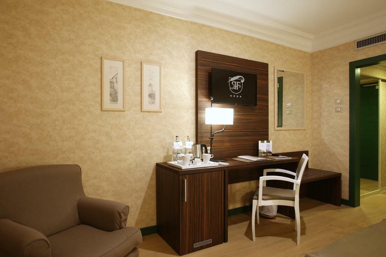 Double or Twin Room,812852169:JPEG