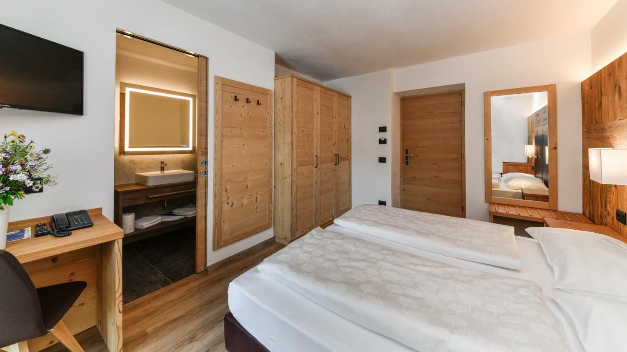 Superior Double Room,813063225:JPEG