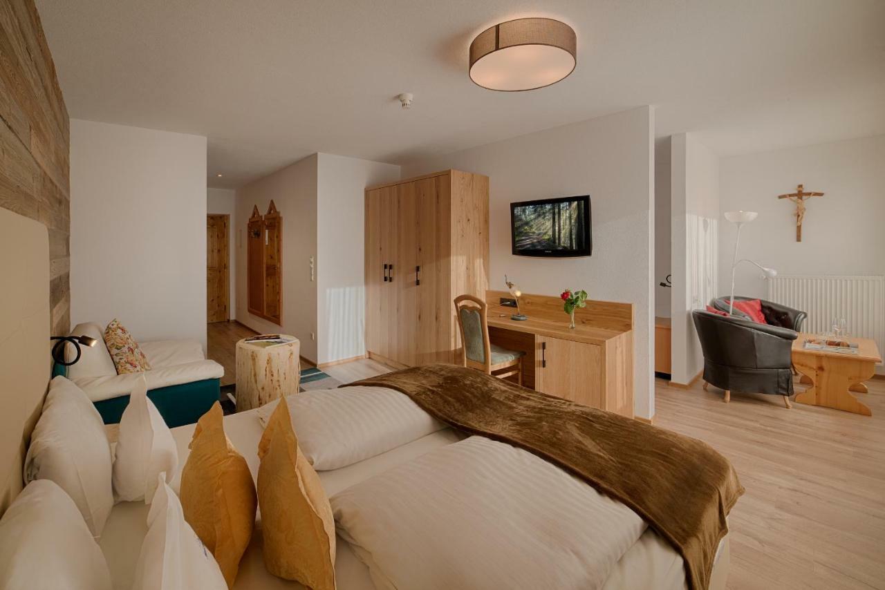 Deluxe Family Suite