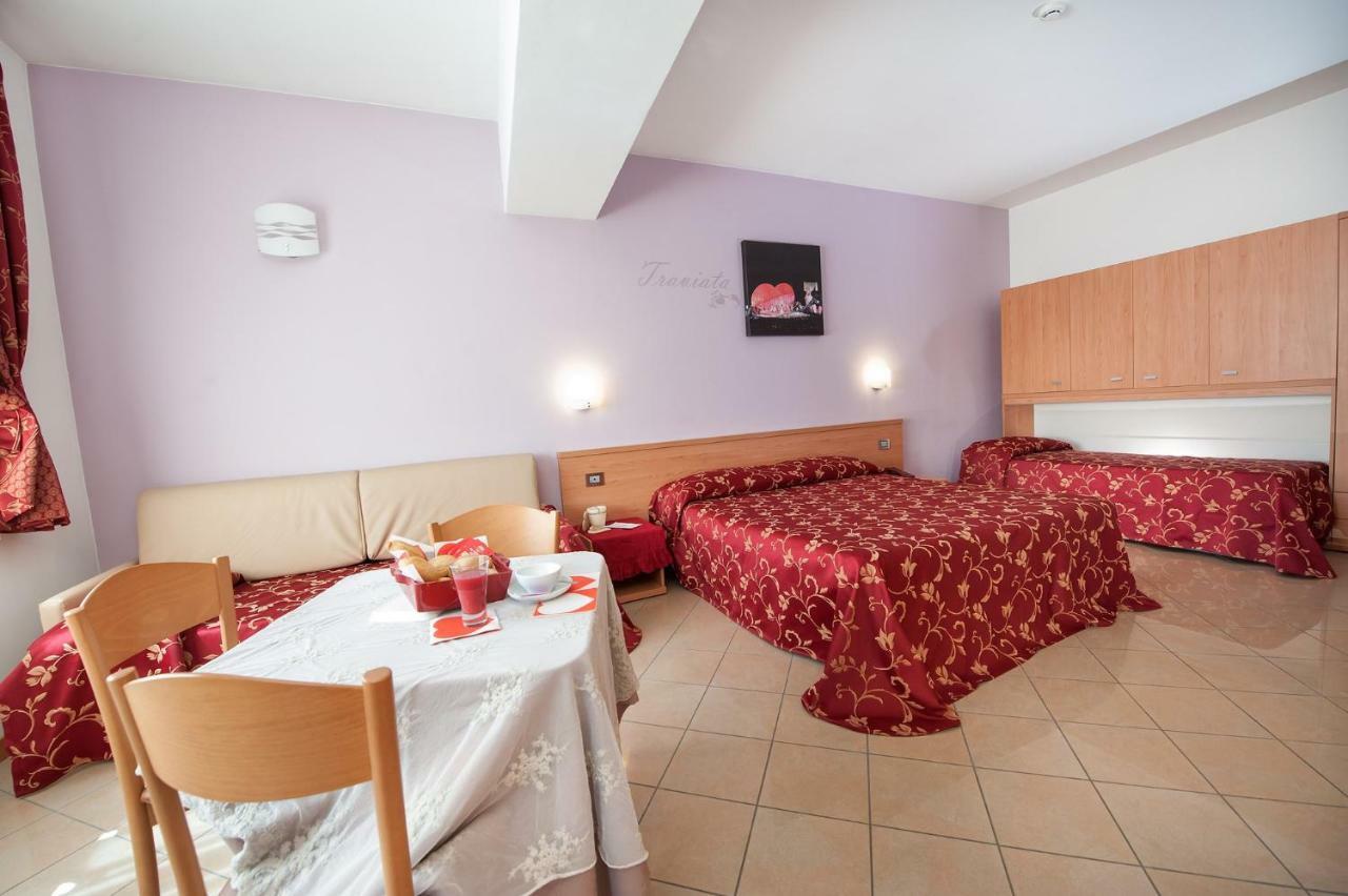 Quadruple Room with Private Bathroom