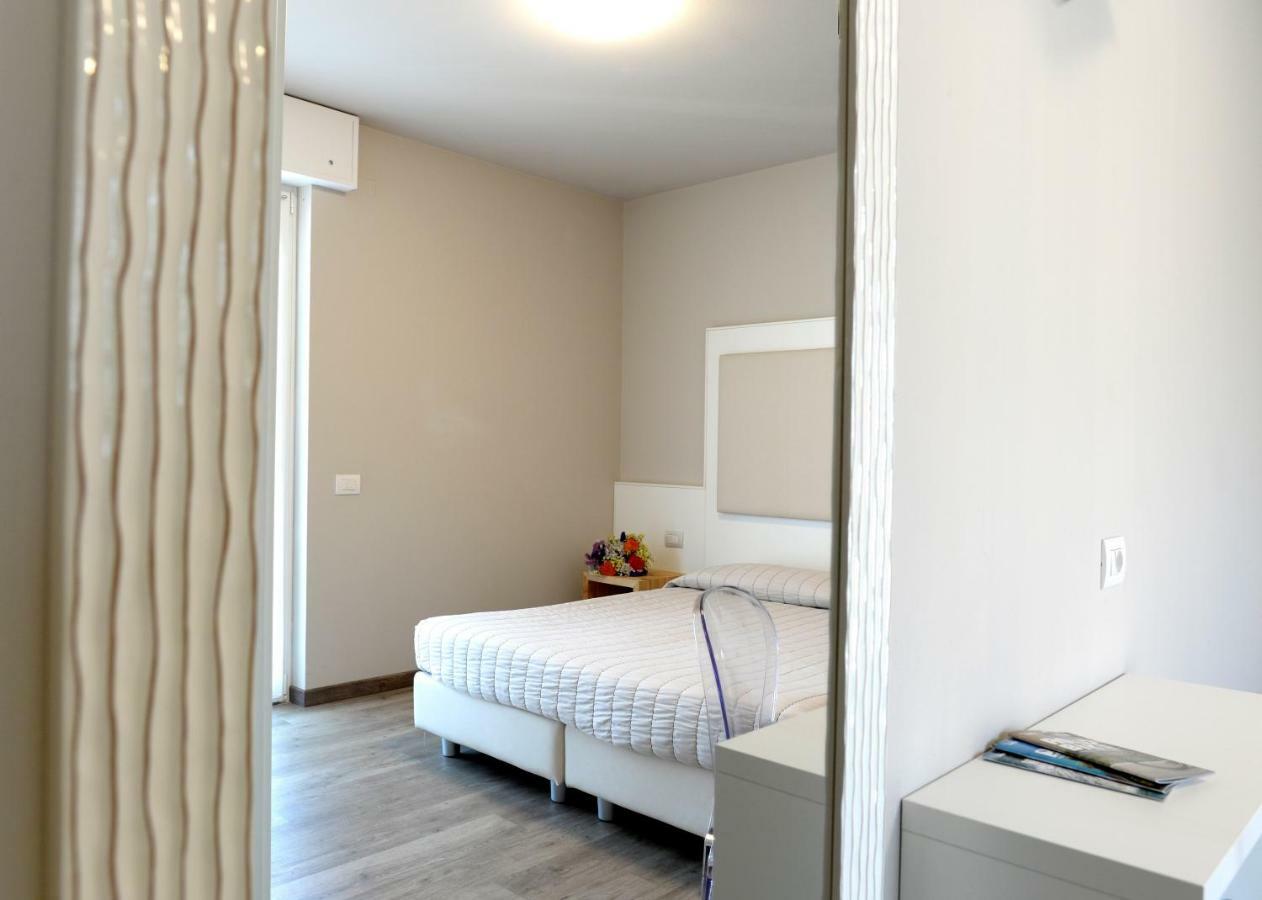 Double or Twin Room with Balcony,1369524113:JPEG