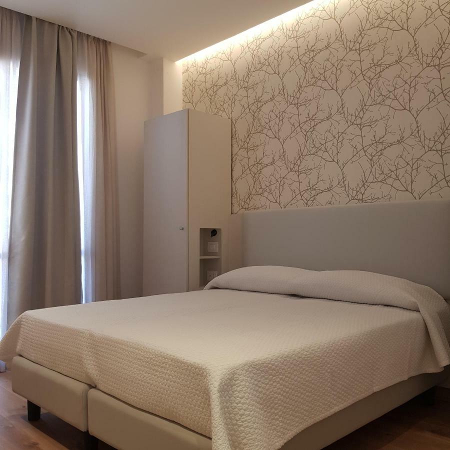 Pokój Dwuosobowy typu Deluxe z 1 lub 2 łóżkami i balkonem