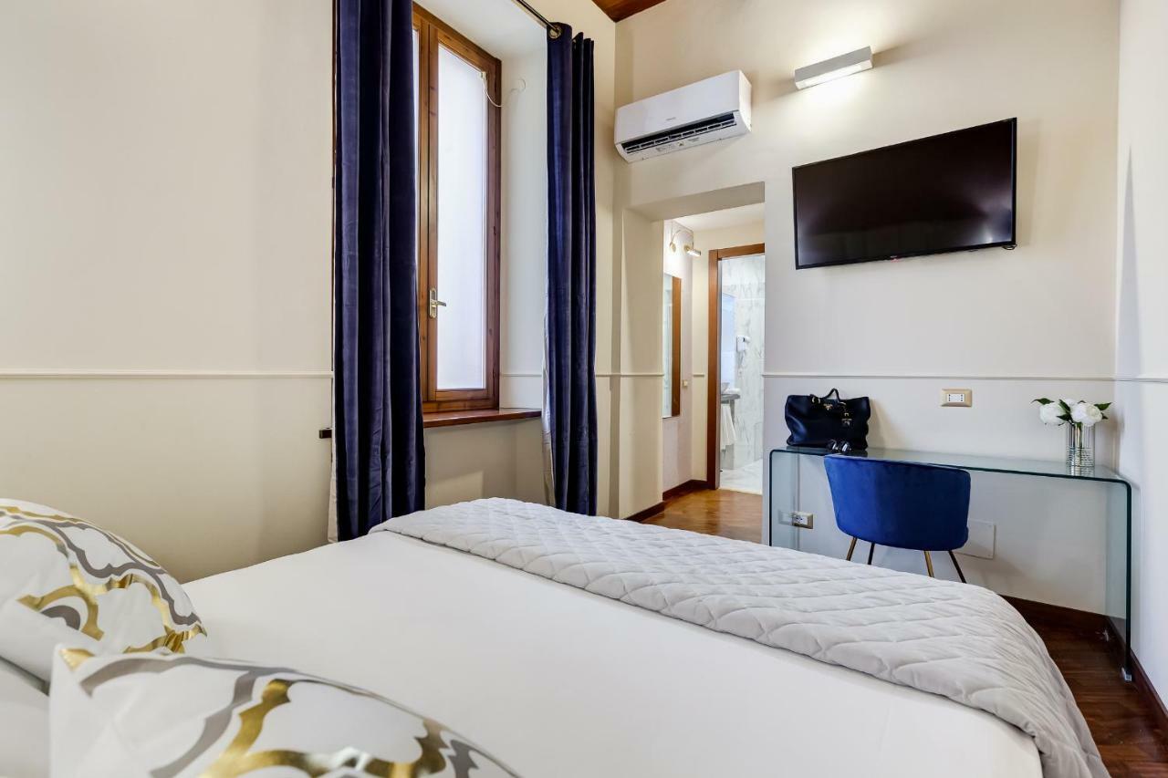 Standard Double Suite,819743669:JPEG