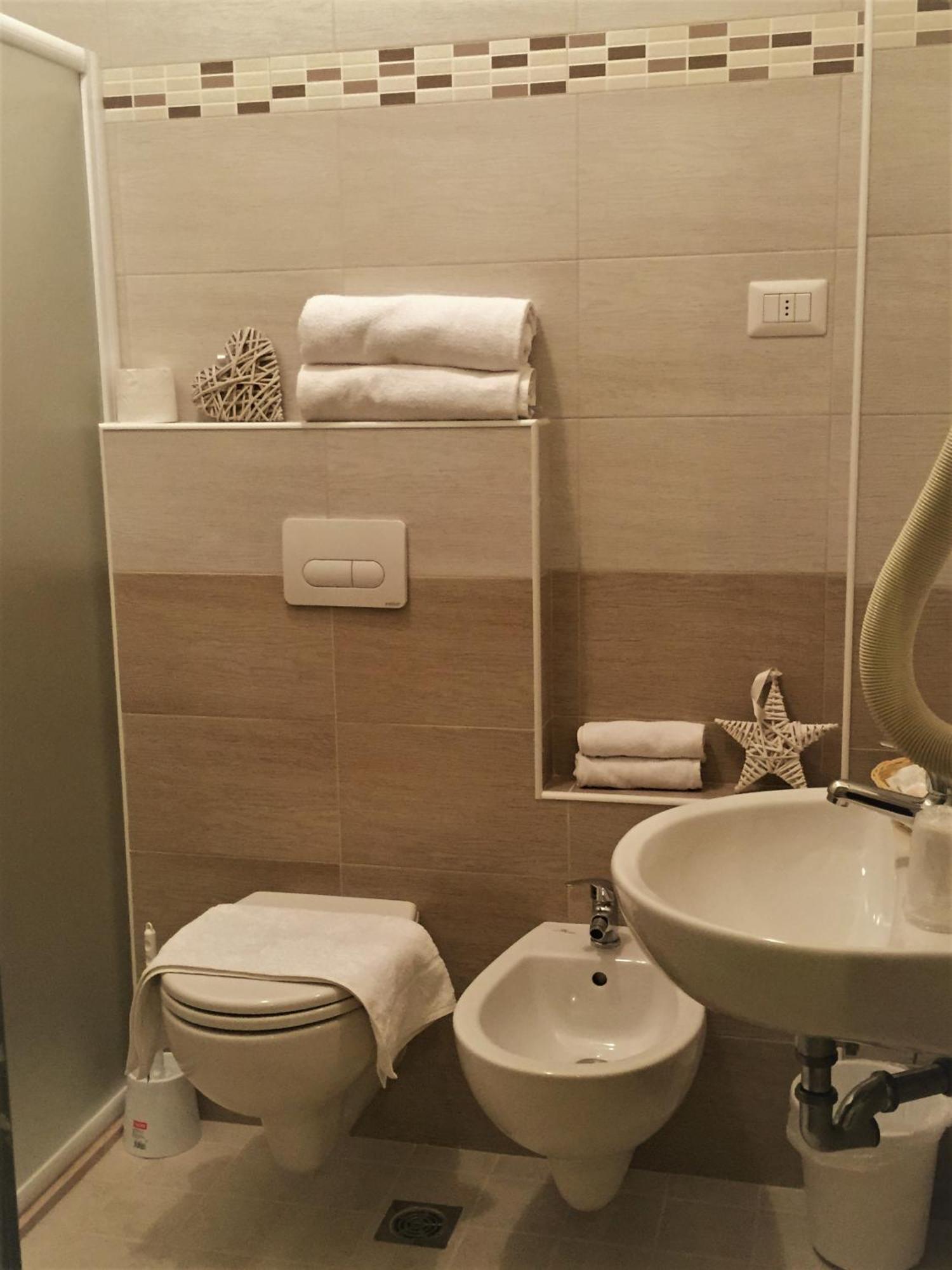 Triple Room,822932090:JPEG