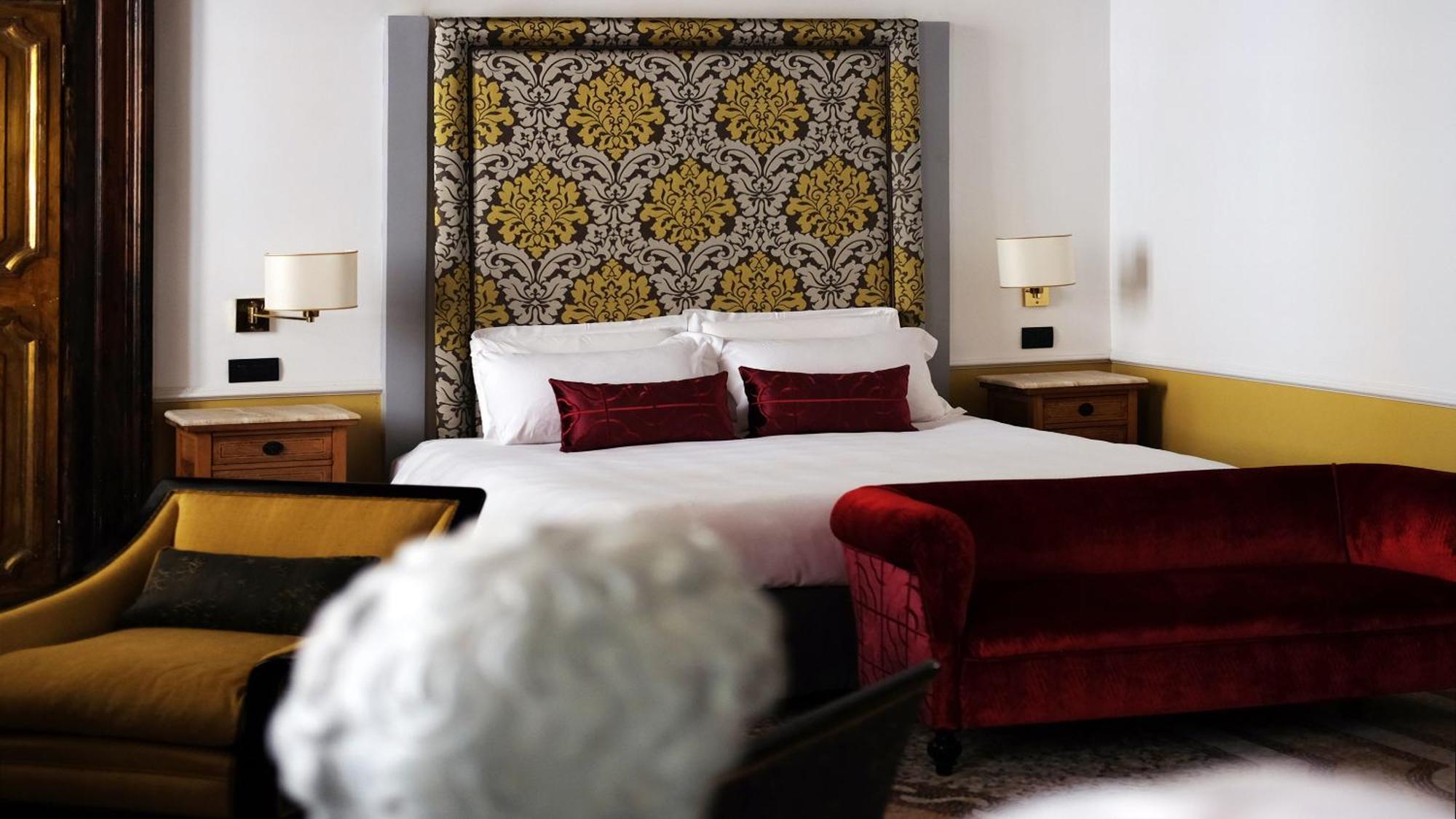 Executive Suite,1007729164:JPEG