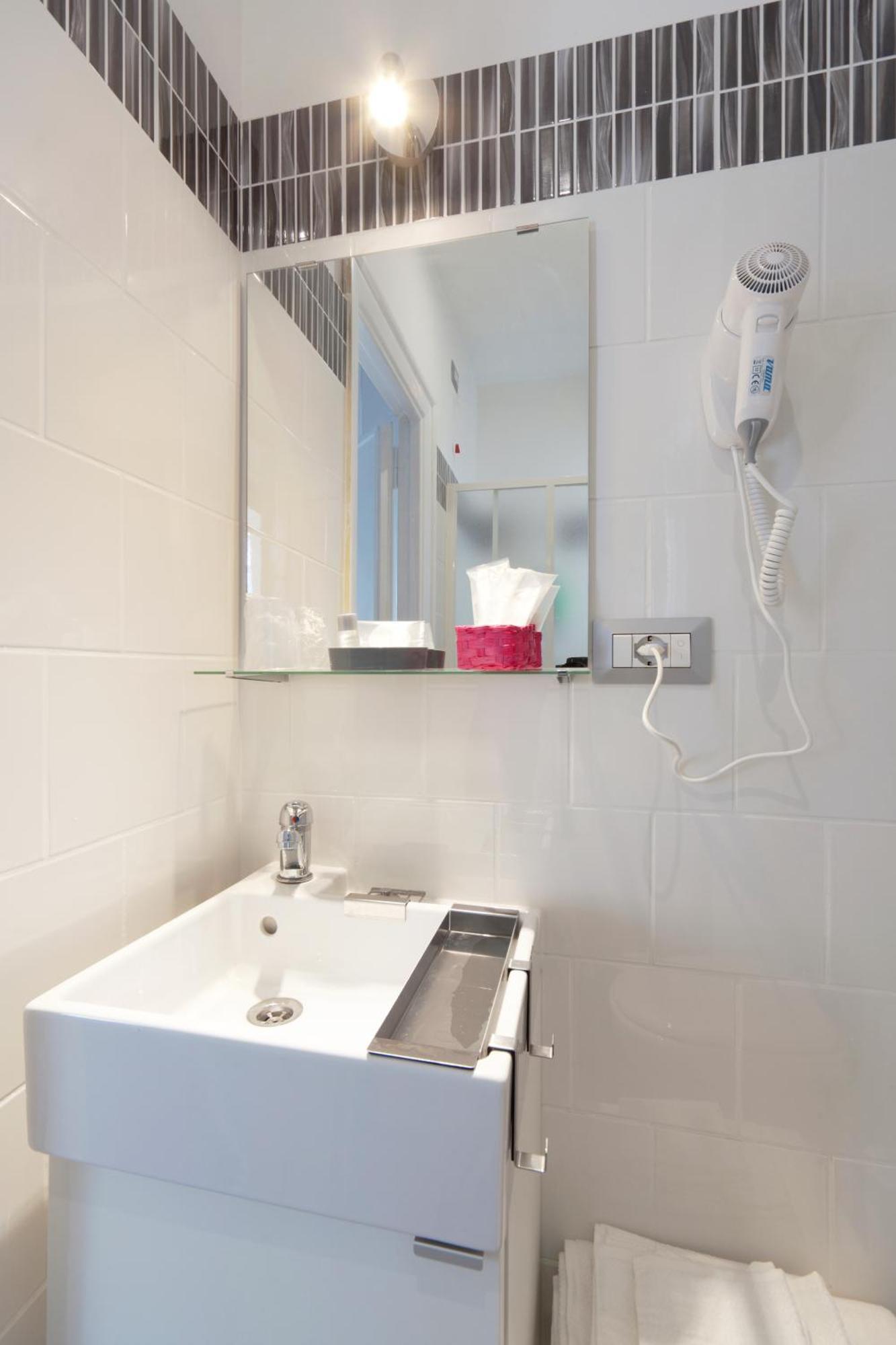 Single Room Private Bathroom