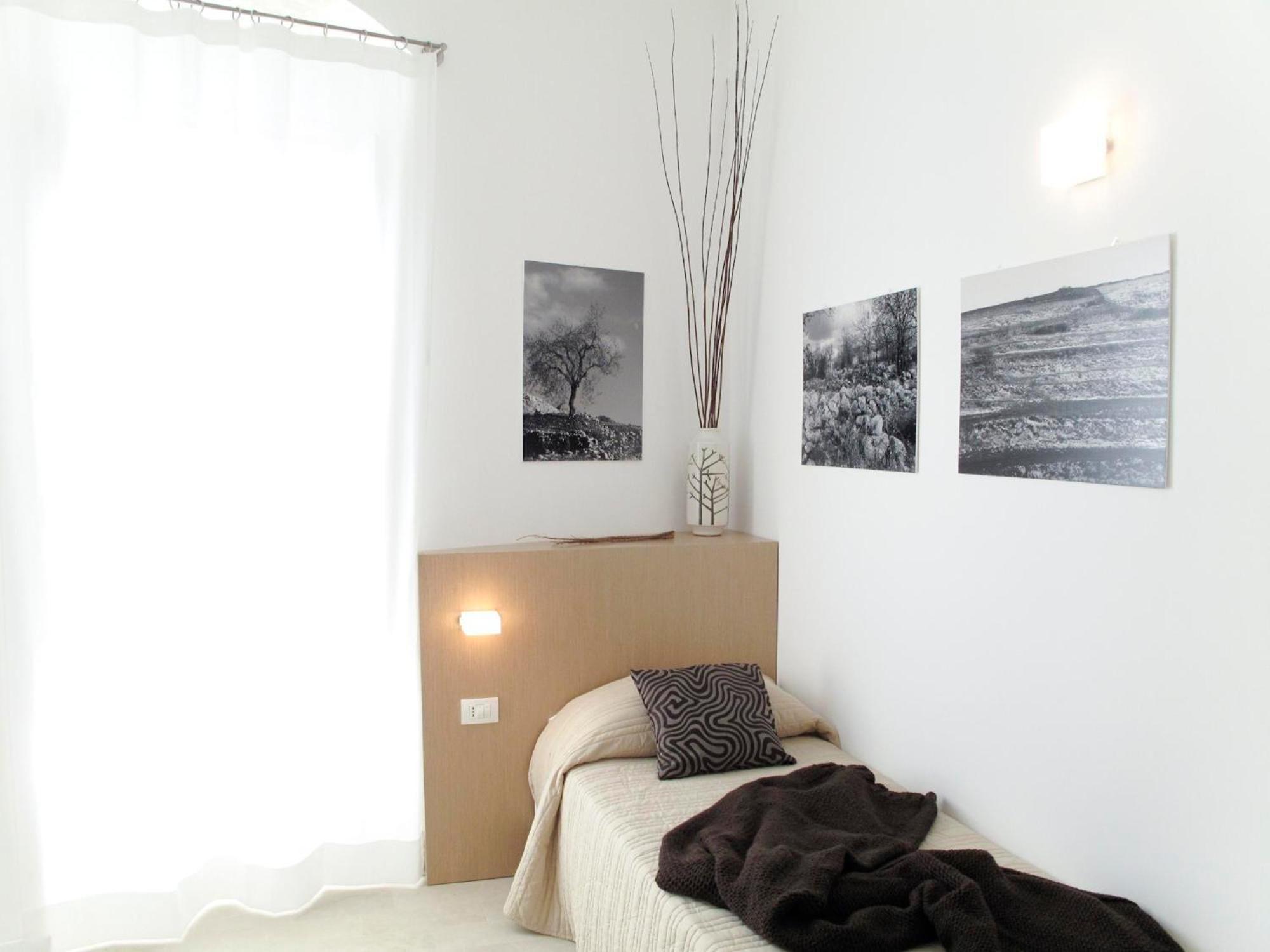 Single Room,246252853:JPEG