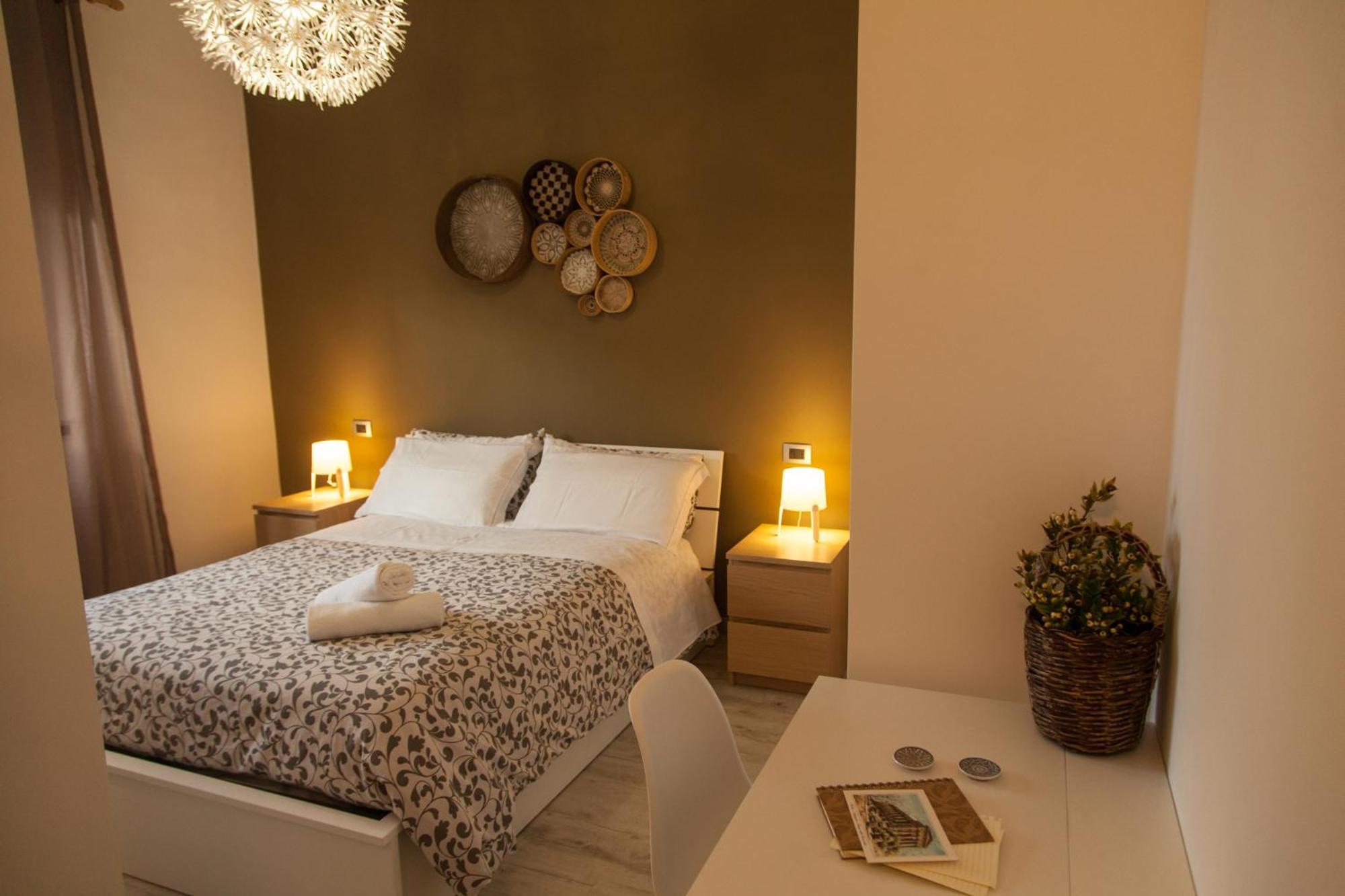 Standard Double Room,823217372:JPEG