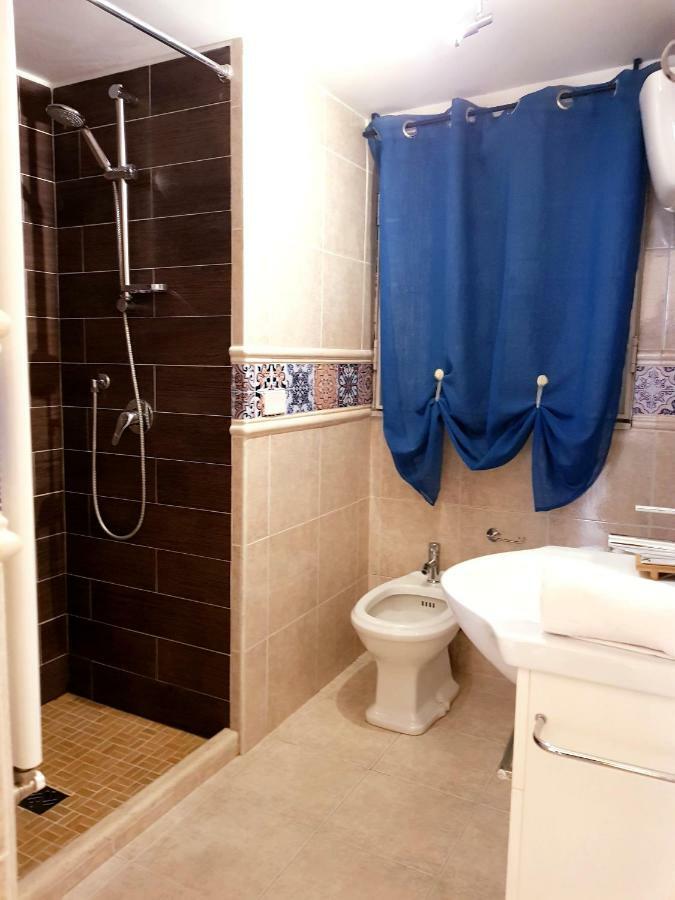 Double Room with Balcony,824128991:JPEG