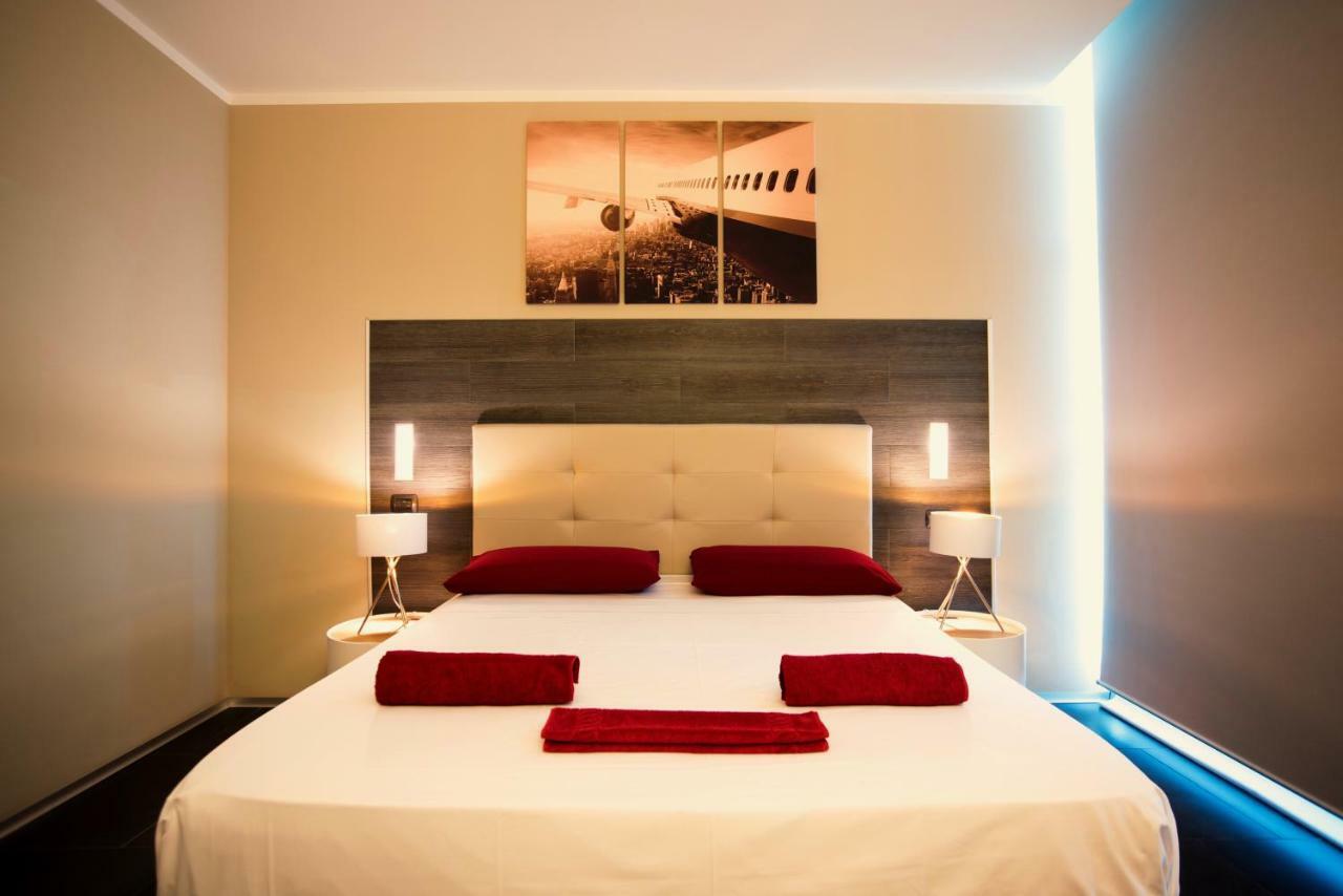 Deluxe Double Room Single Use (1 Adult)