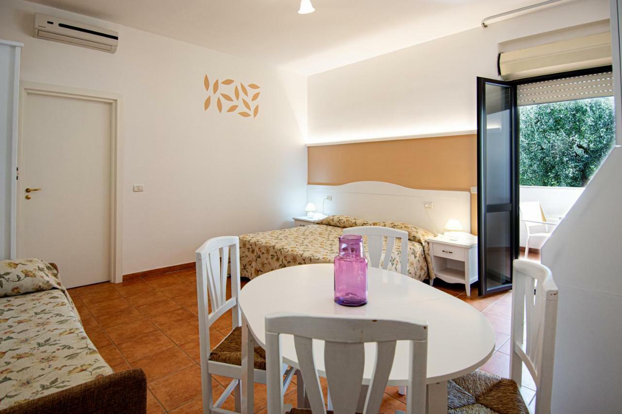 Quadruple Room Balcony,1279854634:JPEG