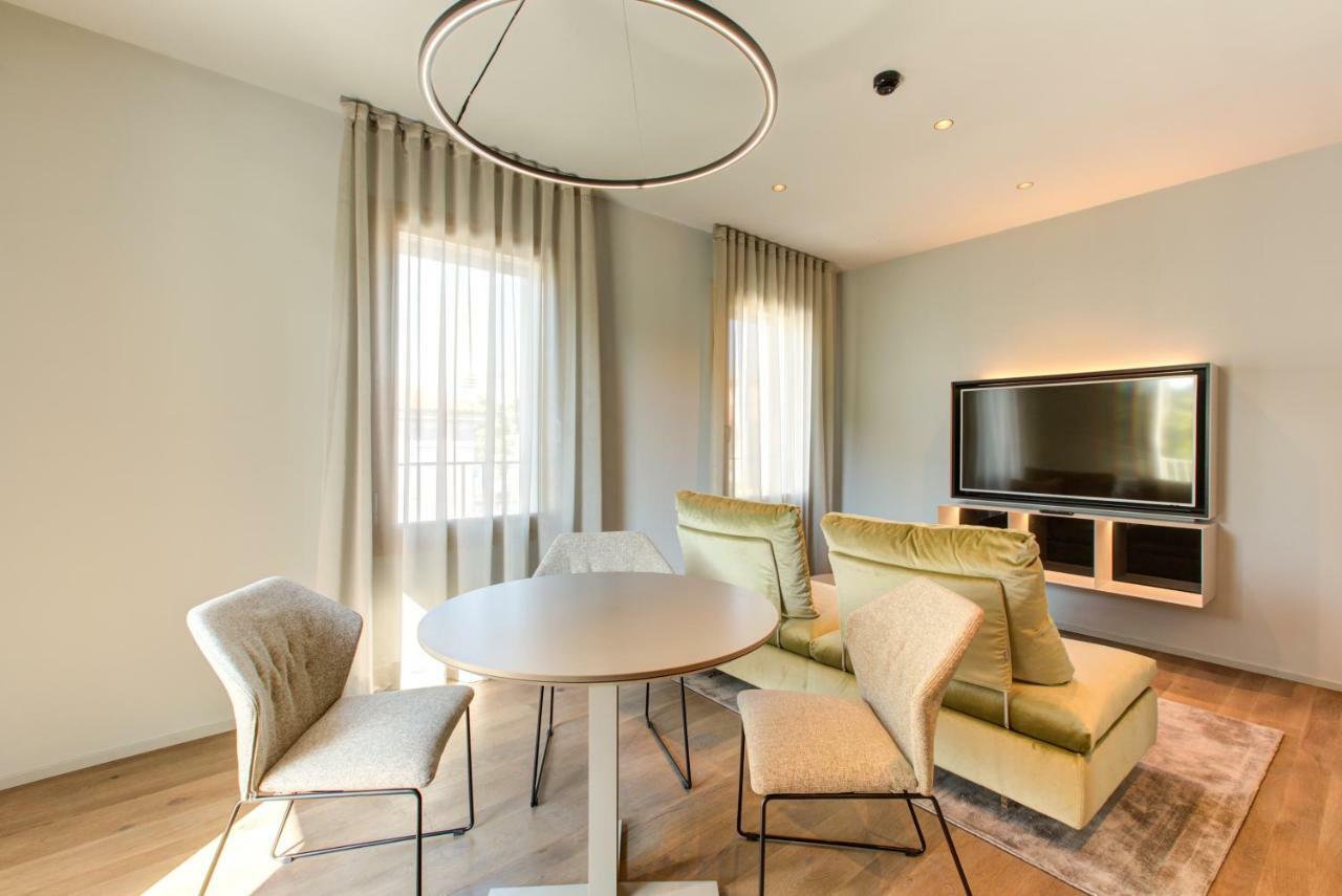 Two-Bedroom Apartment,843329579:JPEG