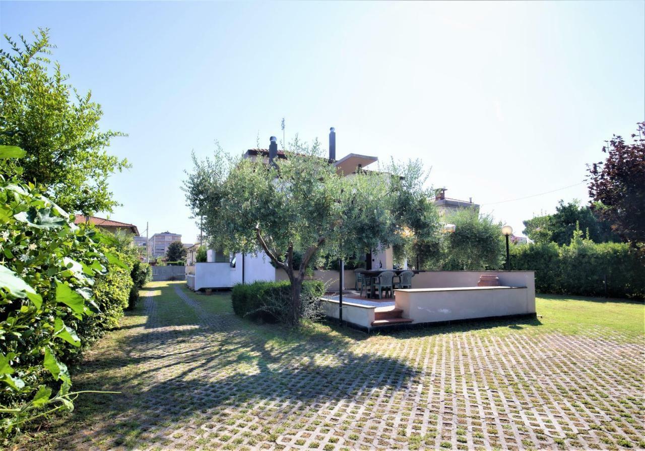 Double Room with Private Bathroom,843353990:JPEG