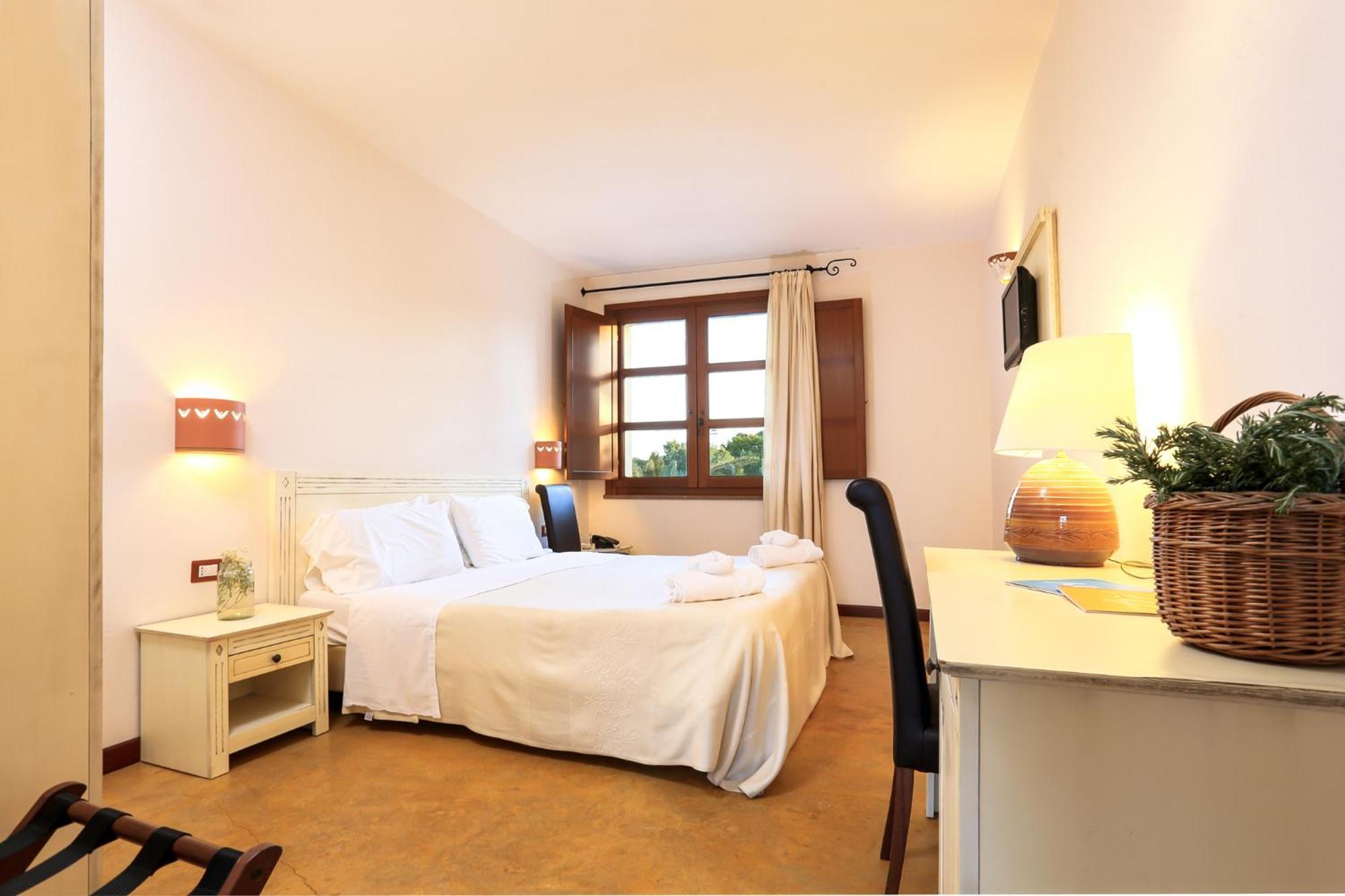 Superior Double or Twin Room,141274893:JPEG