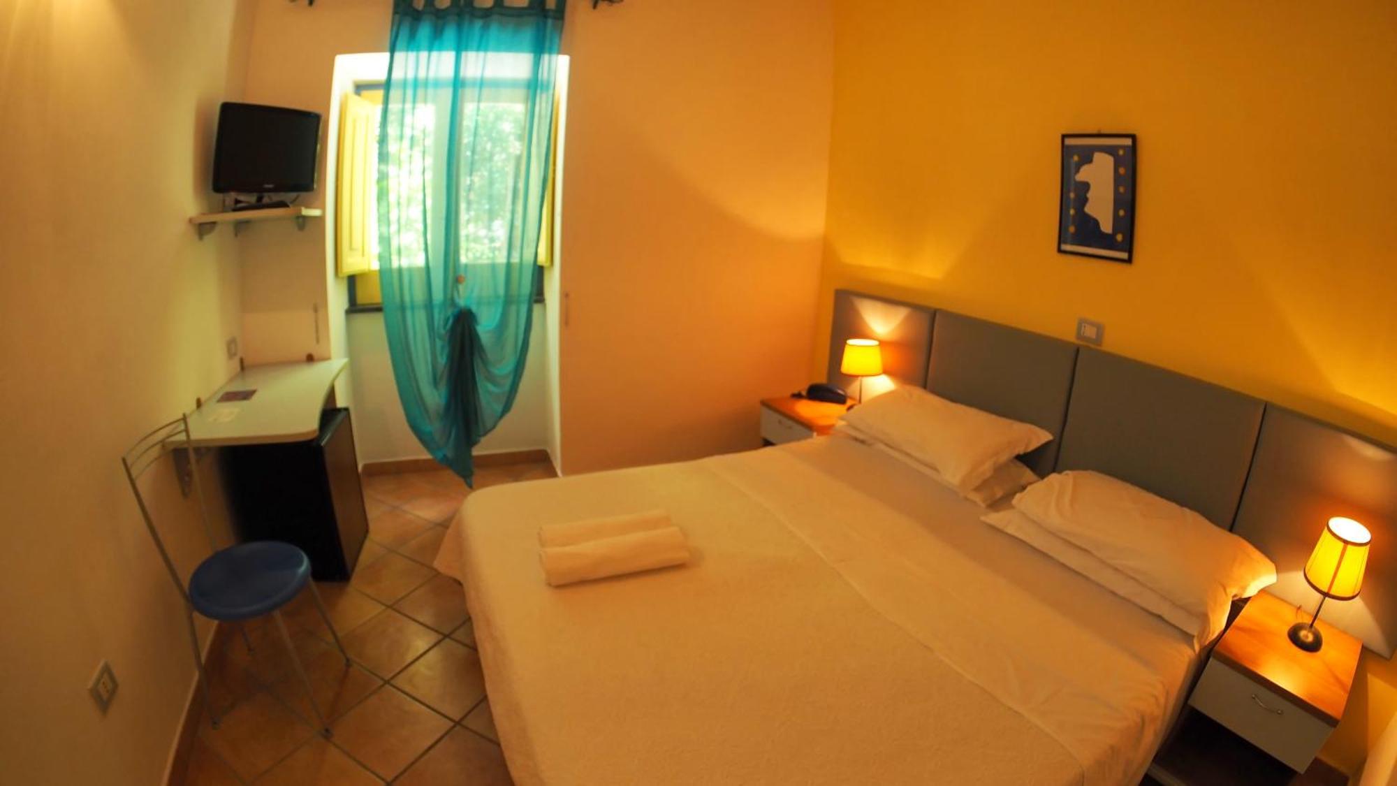 Double Room,846310685:JPEG
