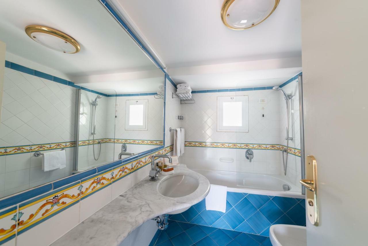 Quadruple Room,847140260:JPEG