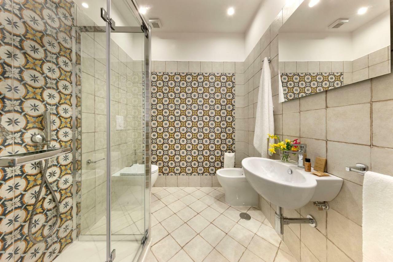 Double or Twin Room Private Bathroom