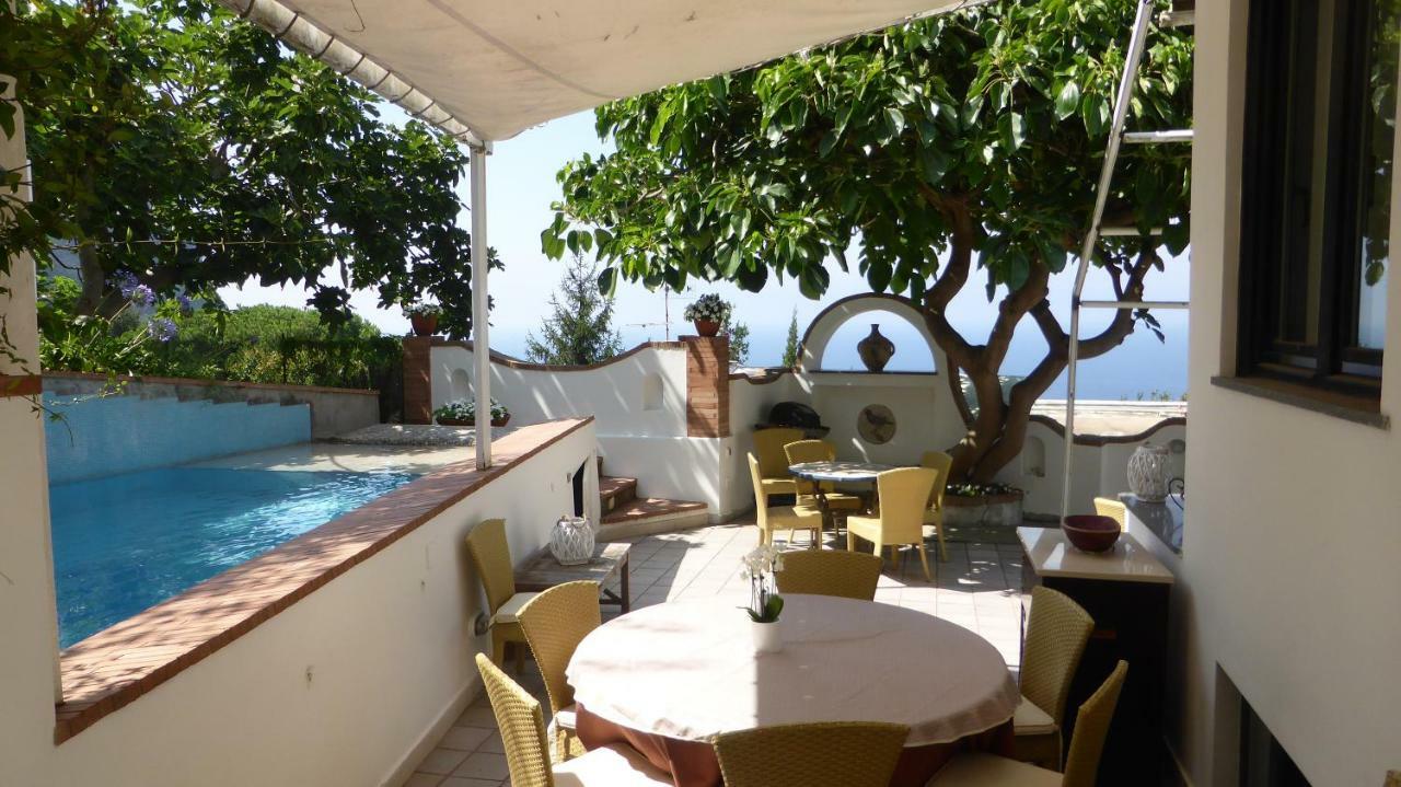 Double Room with Private External Bathroom,850816370:JPEG