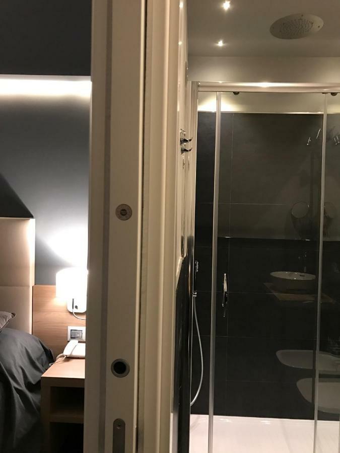 Budget Double or Twin Room,850860998:JPEG