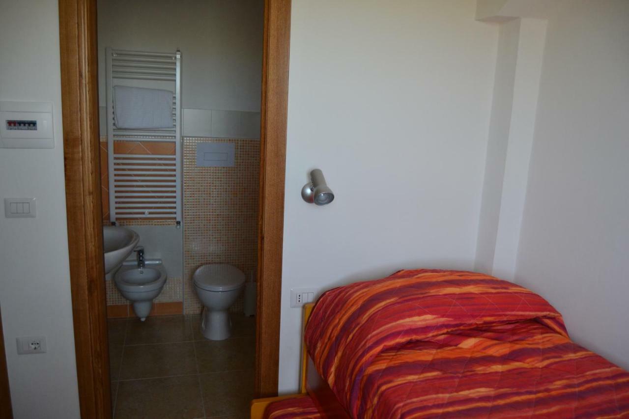 Camera Doppia con Letti Singoli con Bagno Privato
