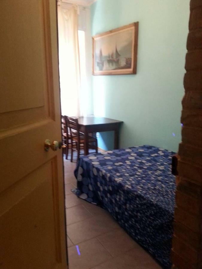 Single Room Private External Bathroom